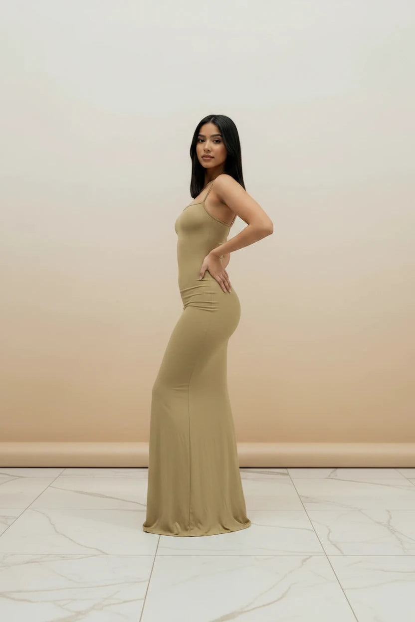 Noir Elegance Maxi
